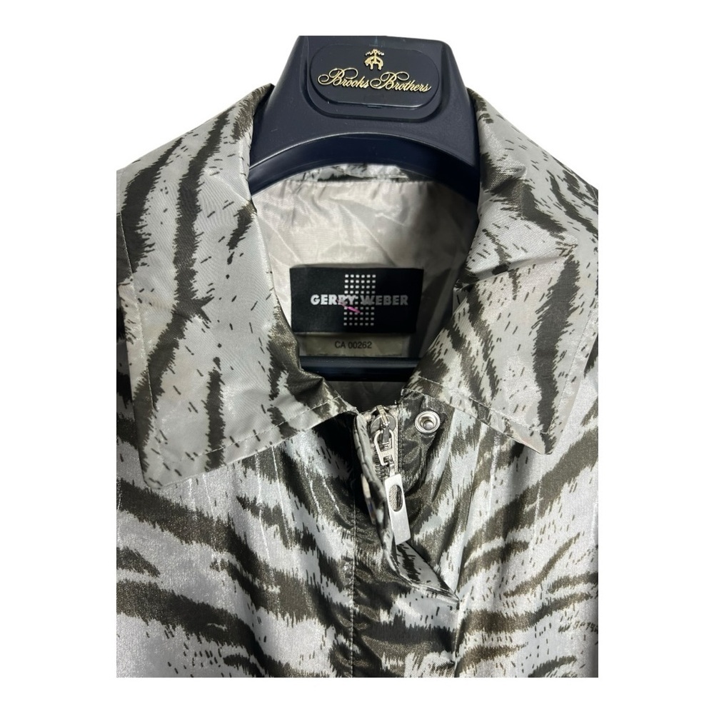 Gerry Weber Black and Gray Zebra Print Jean Jacket, Modern Print - Size M - Picture 3 of 5